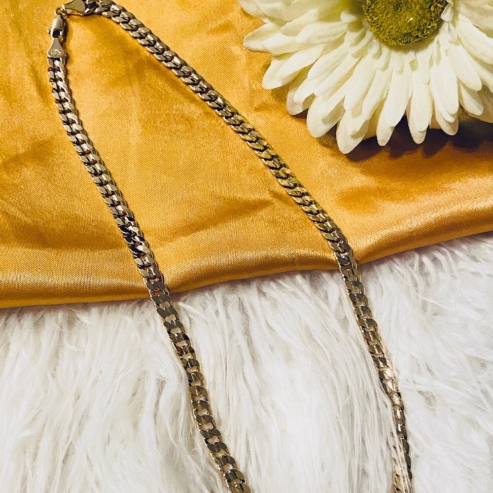 New!✨ Gold Link Chain - Picture 3 of 3